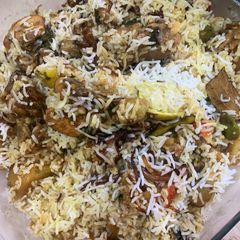 A picture of White Chicken Biryani.