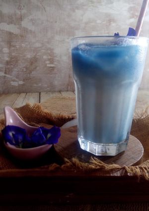 Foto resep Susu kembang telang nan cantik 💙✨