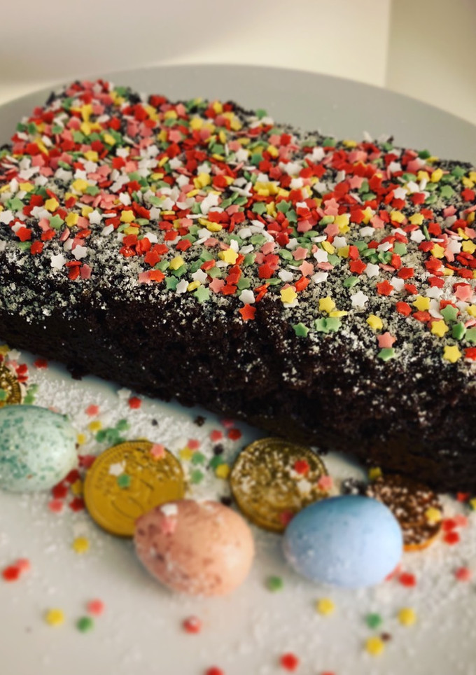 Una foto de Bizcocho de cacao y galletas en el microondas