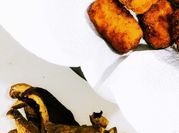 Una foto de croquetas de boletus