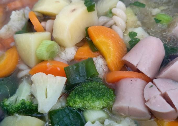 Resep Sup sayur sosis makaroni yang Enak Banget