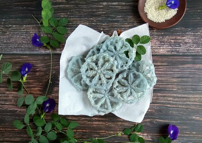 Anti Ribet, Membuat 42.1~ Si Biru Kembang Goyang * tips Menu Enak