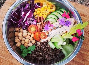 Une photo de Buddhah bowls, la salade qui se mange d'abord avec les yeux..