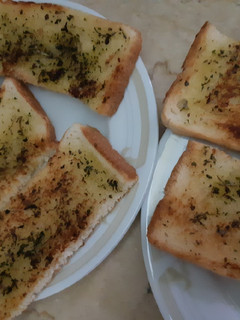 A picture of Garlic bread.