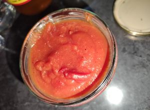 Una foto de Catsup casera 🍅🍅🍅