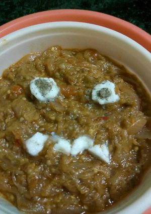 A picture of Baingan ka bharta.