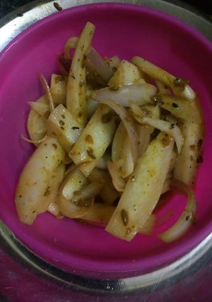 A picture of Instant Radish pickle.