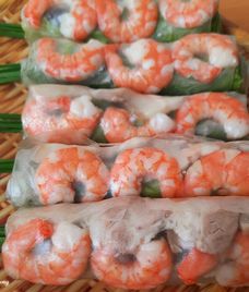 gỏi cuốn tôm thịt