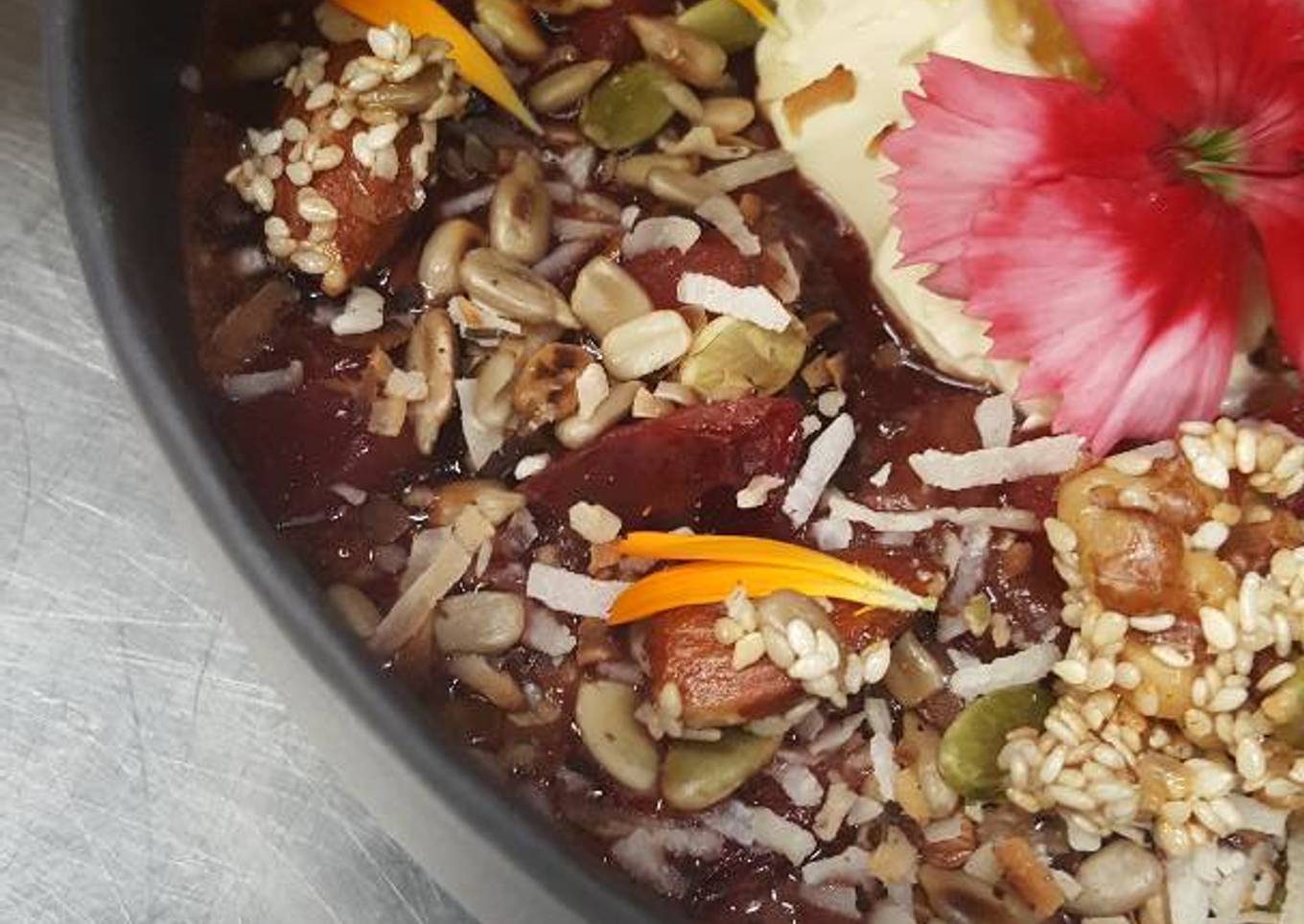 Mulled fruit & honey nut crumble