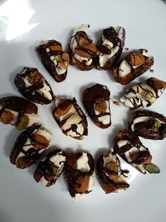 Una foto de Dátiles con mascarpone y frutos secos