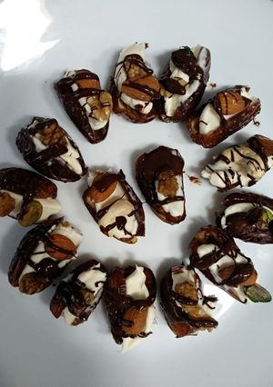 Una foto de Dátiles con mascarpone y frutos secos