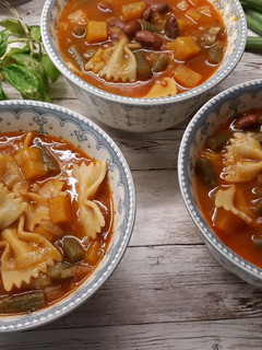 Una foto de Sopa minestrone