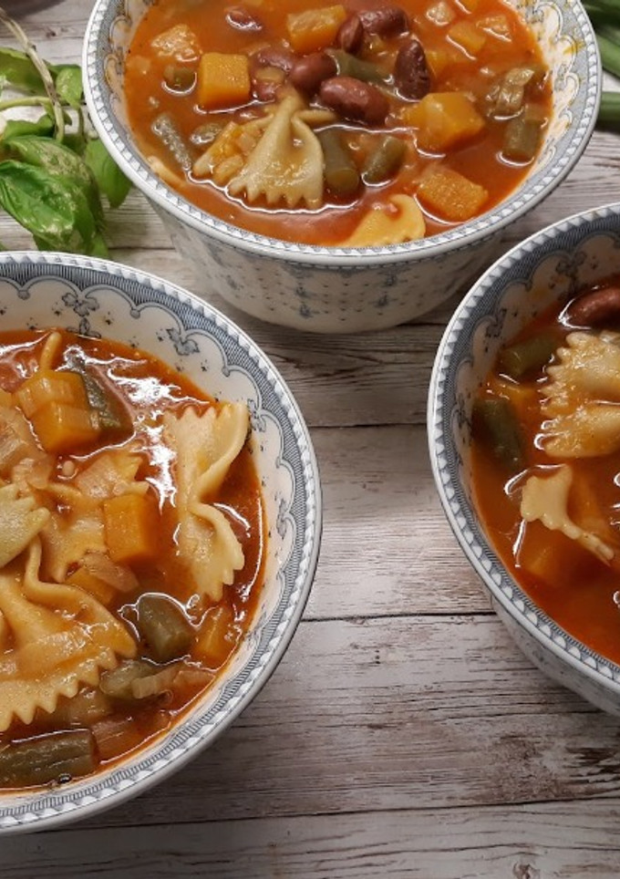 Una foto de Sopa minestrone