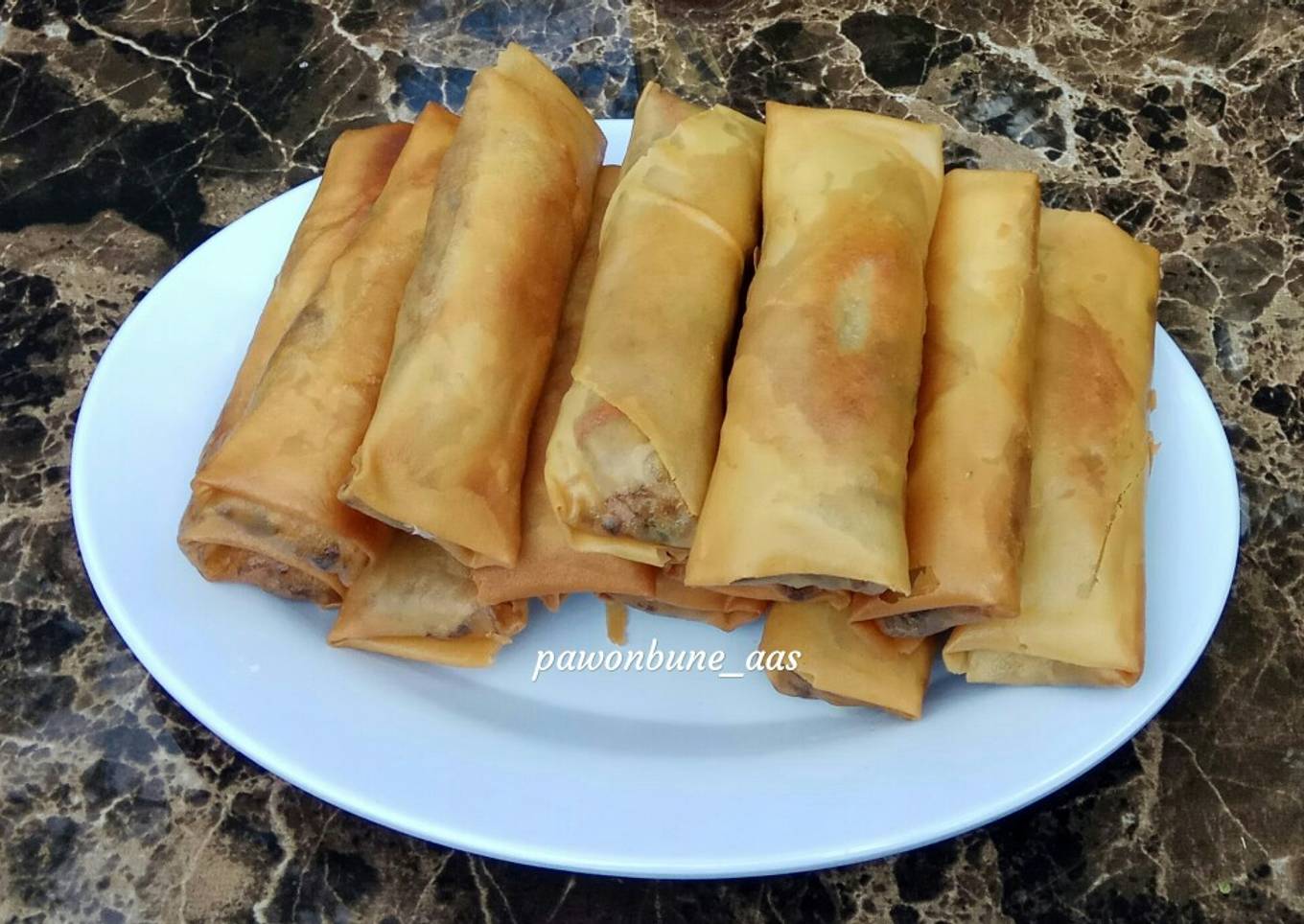 Lumpia Sayur (isi : wortel, kol, telur, ebi, bihun)