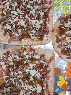 عکسی از دستور پیتزا خونگی🍕🍕🍕