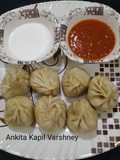 Off White (Momos)