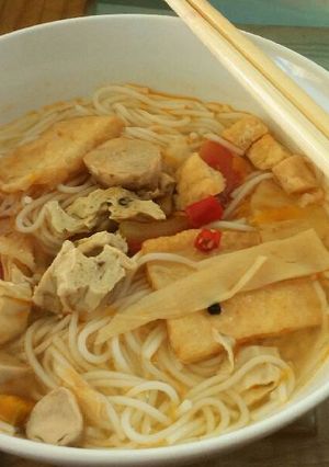Hình của món bún chả cá chay.