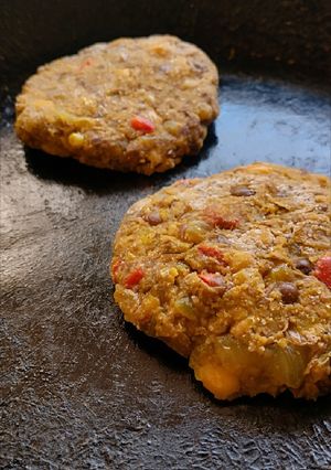 Una foto de Hamburguesas de lentejas y garbanzos 😊