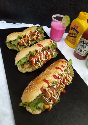 A picture of Hotdog 🌭.