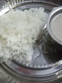தேங்காய் பால் சந்தவை (Thenkaai paal santhavai recipe in tamil) செய்முறை முக்கிய புகைப்படம்