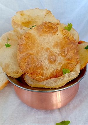 A picture of Bread luchi.