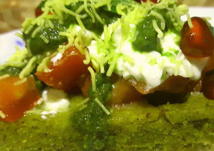 Recipe of Award-winning Spinach waffles chaat