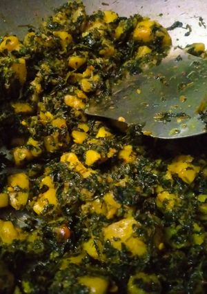 आलू मेथी की सब्जी (aloo methi ki sabzi recipe in Hindi) रेसिपी मुख्य फोटो