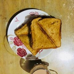 A picture of Potato sandwich.
