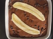 Une photo de gâteau léger aux fruits