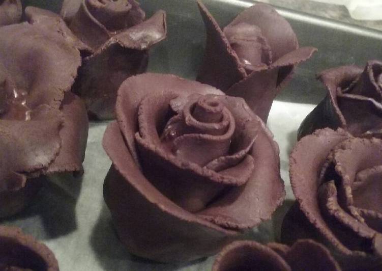 Recipe of Chocolate Strawberry Roses