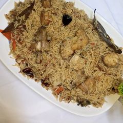 A picture of White Mughlai biryani.