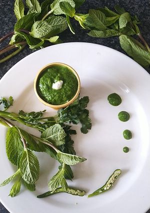 A picture of Mint chutney recipe.