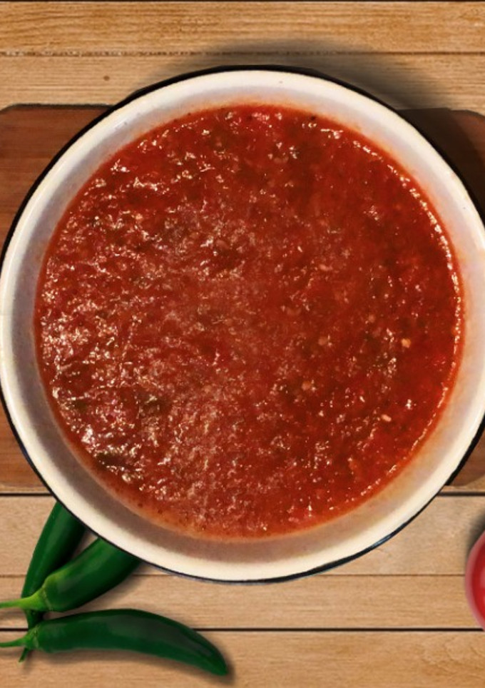 Una foto de Salsa Roja de Jitomate con Serrano