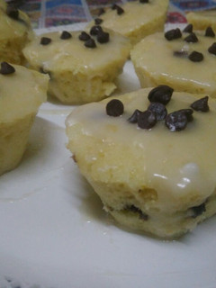 Una foto de Muffins de naranja con chips de chocolate en microonda 🍫🍊