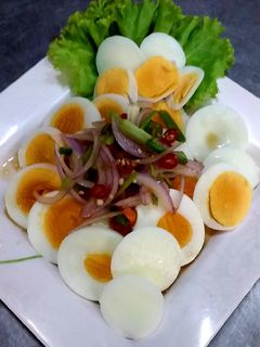 รูปของ ยำไข่ต้ม