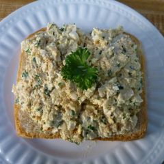 A picture of Hickory Smoked Lemon Pepper Chicken Salad.