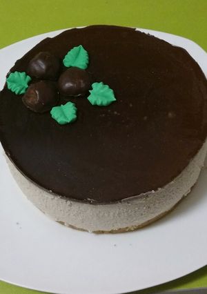 Foto principal de Mousse de castañas con cobertura de chocolate negro 