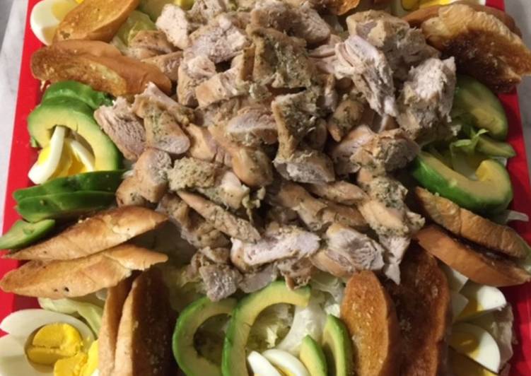 سلطة دجاج بصوص السيزار