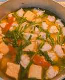 Canh mọc (còn có thể nói là nước lèo để ăn bún) con nít và người lớn đều có thể ăn 💋