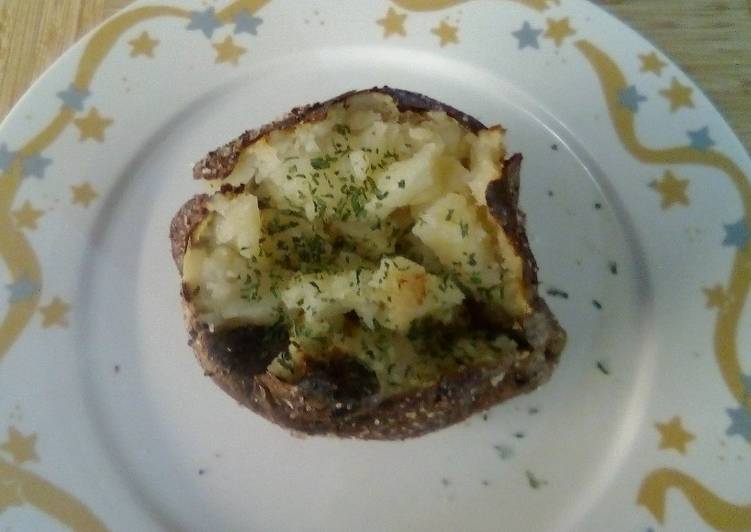 Simple Way to Make Quick Crispy Fluffy Garlic Baked Potato ko