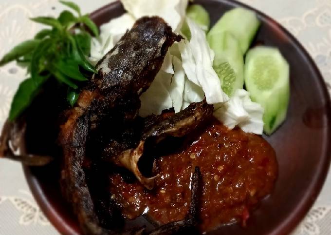 Sambel pecel lele ala rumahan