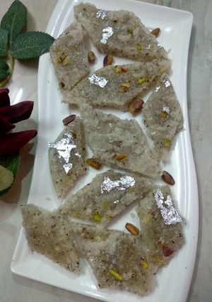 नारियल पाग(nariyal paag recipe in hindi) रेसिपी मुख्य फोटो