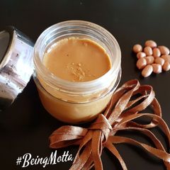 A picture of Homemade Peanuts Butter.
