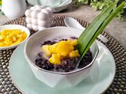 Gambar bubur ketan hitam kuah santan