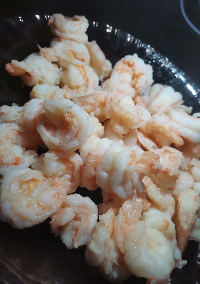Una foto de Camarones a la mantequilla