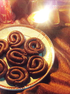 चॉकलेट चकली (Chocolate chakli recipe in hindi) रेसिपी मुख्य फोटो