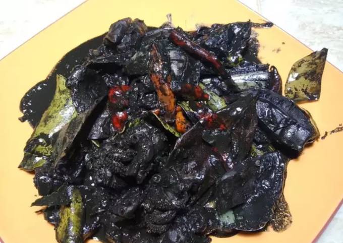 Sotong/cumi masak hitam