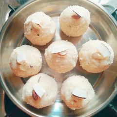 Semolina laddu A picture of Semolina laddu.