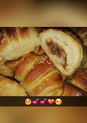 صورة لوصفة كرواسون خفيف مورق بدون عجينة مورقة وبدون زبدة توريق روعة 🤔😉