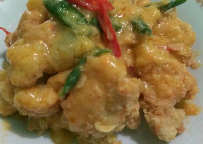 Chicken salted egg (ayam saus telur asin)